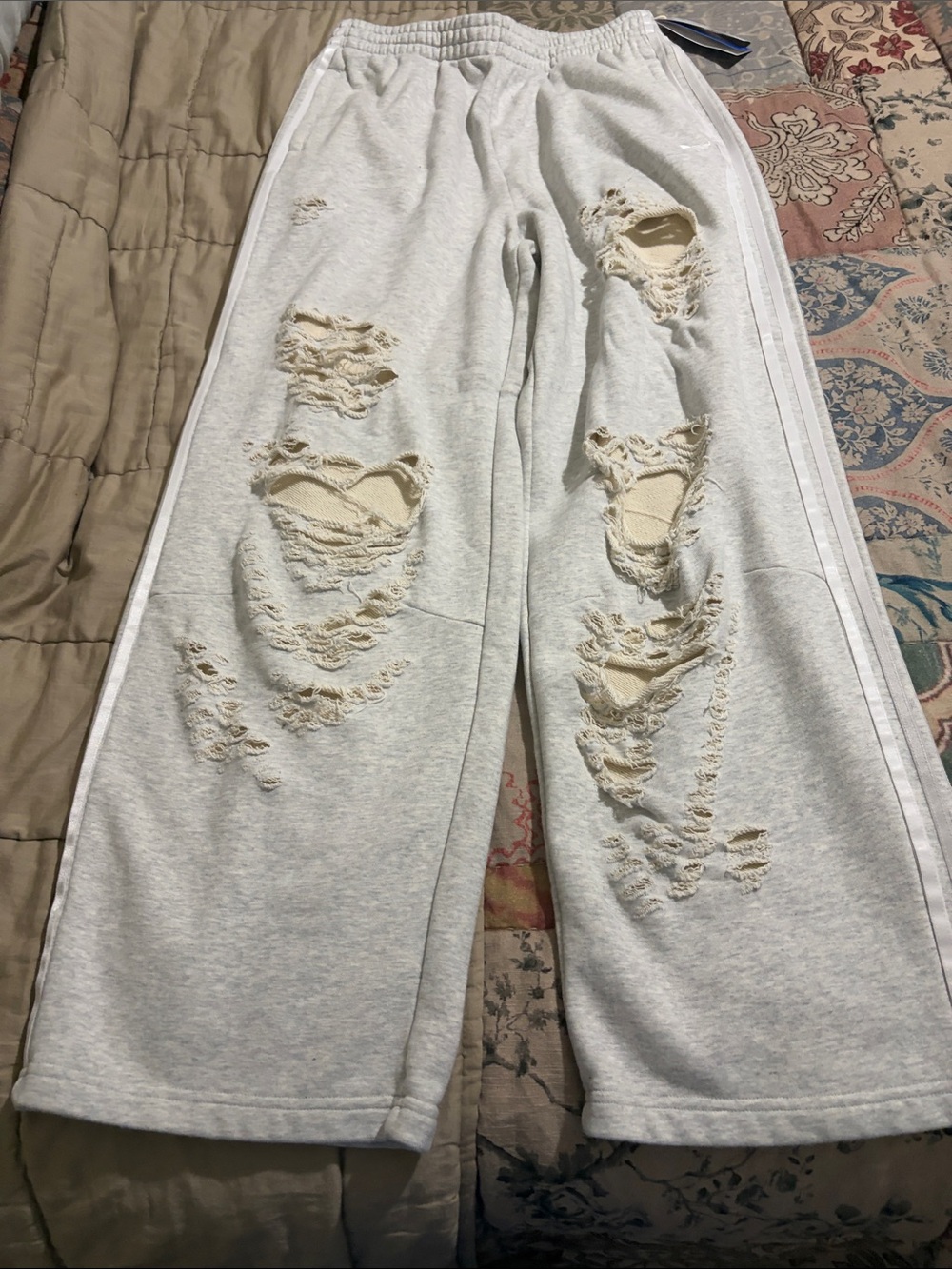 Women distressed Light Gray Sweatpants